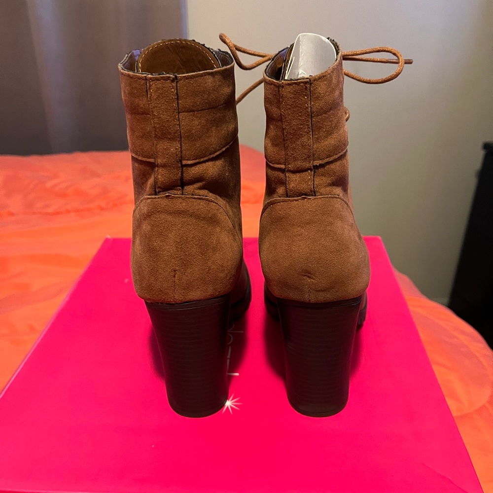 Shoe Dazzle Chunky heel booties. Brand New! - Picture 3 of 6